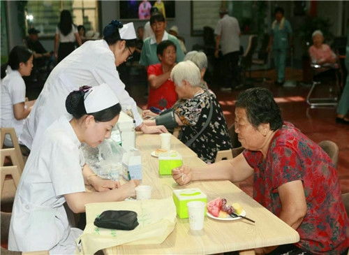 探访商丘益年养老 舒适环境与完整的价格透明度